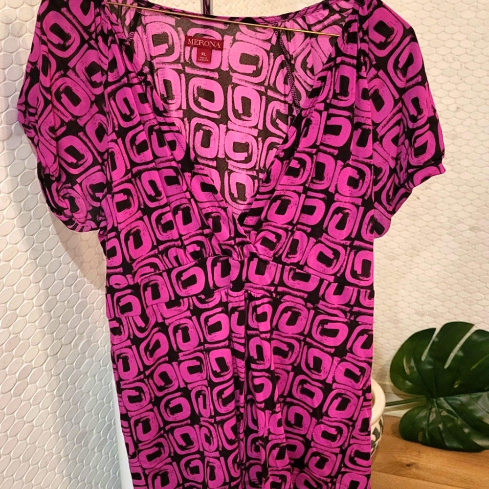 Merona patterned ladies top